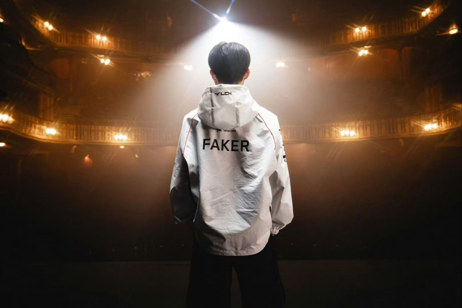 在战胜UP并且拿下第三局MVP后，Scout选手已经拿下2023LPL春季赛常规赛第17次MVP，刷新联赛常规赛MVP纪录