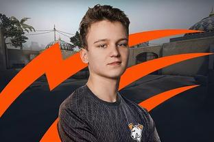 太血腥了！ Rest 向 TheShy 祈祷；但被 Zeus 的Rambo融化， Hanwha Life Esports 领先