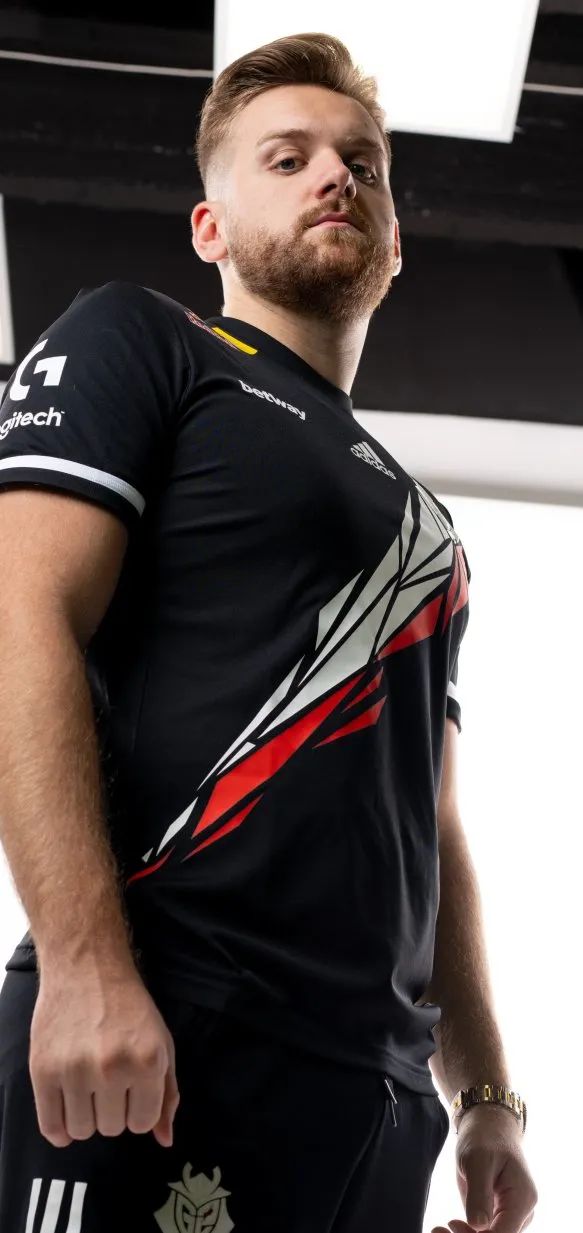 Bilibili Gaming 官方宣布：Xiasu 即刻辞去教练职务